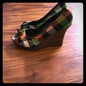 Plaid wedges